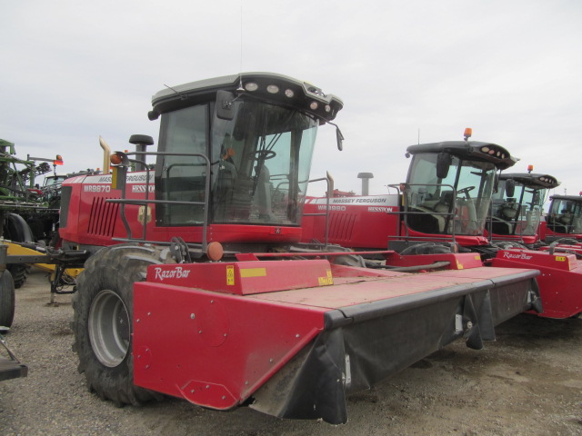 2017 Massey Ferguson WR9870 Windrower