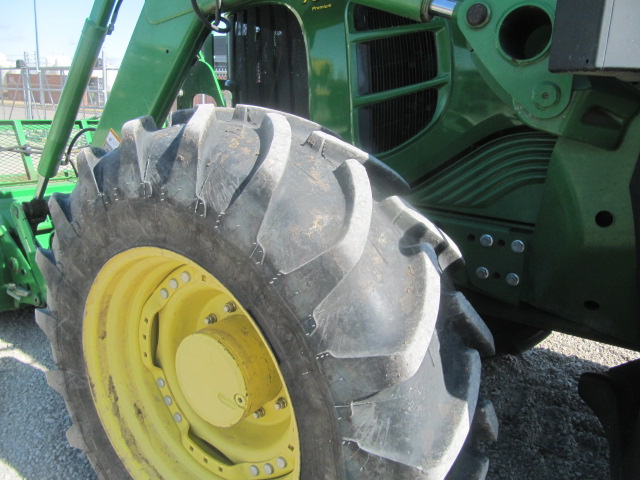 2011 John Deere 7530 Prem Tractor