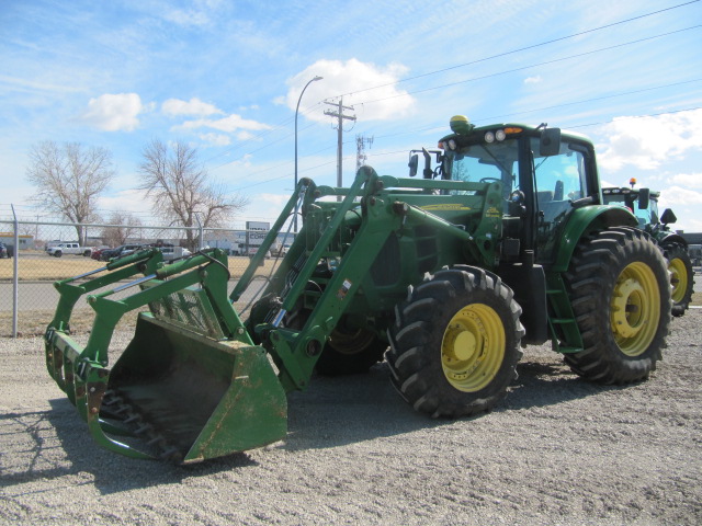 2011 John Deere 7530 Prem Tractor