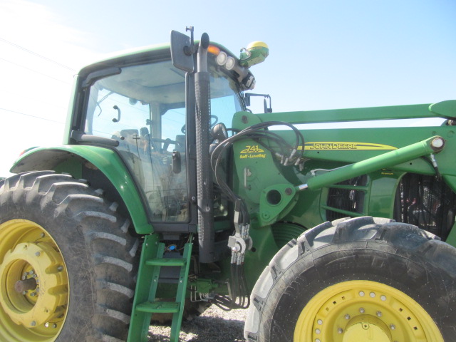 2011 John Deere 7530 Prem Tractor