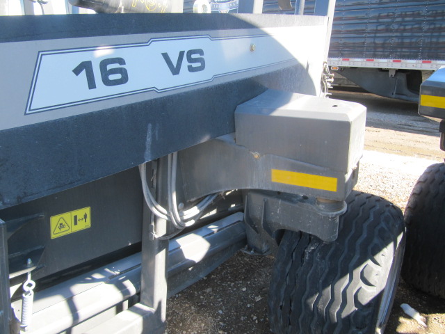 2025 Massey Ferguson MFVS16 Bale Accumulator