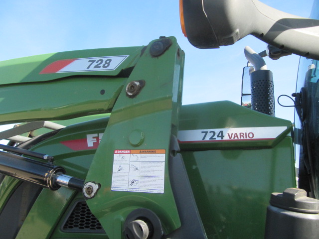 2021 Fendt 724 Gen6 Tractor