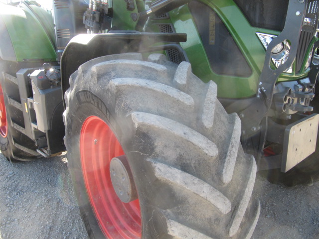 2021 Fendt 724 Gen6 Tractor