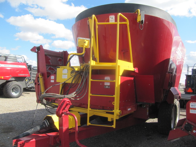 2022 Supreme 1200T TMR Mixer