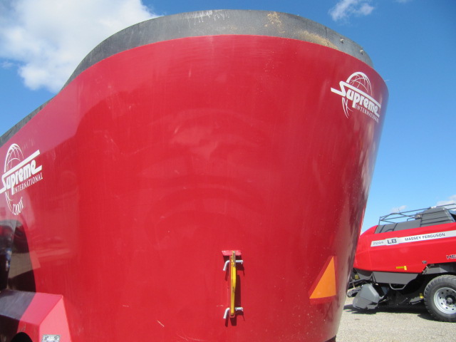 2022 Supreme 1200T TMR Mixer