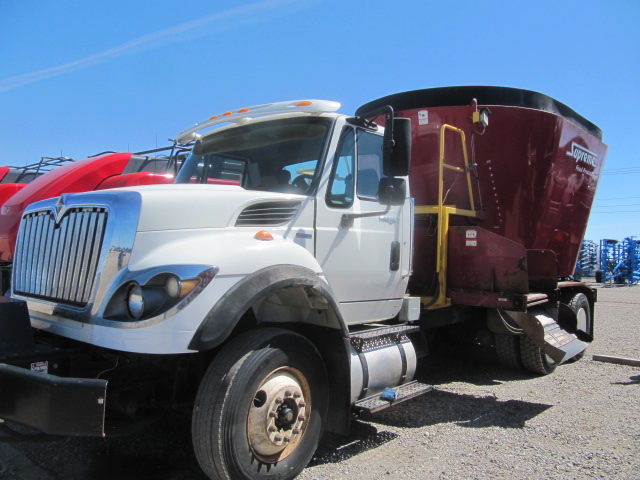 2010 Supreme 900T TMR Mixer
