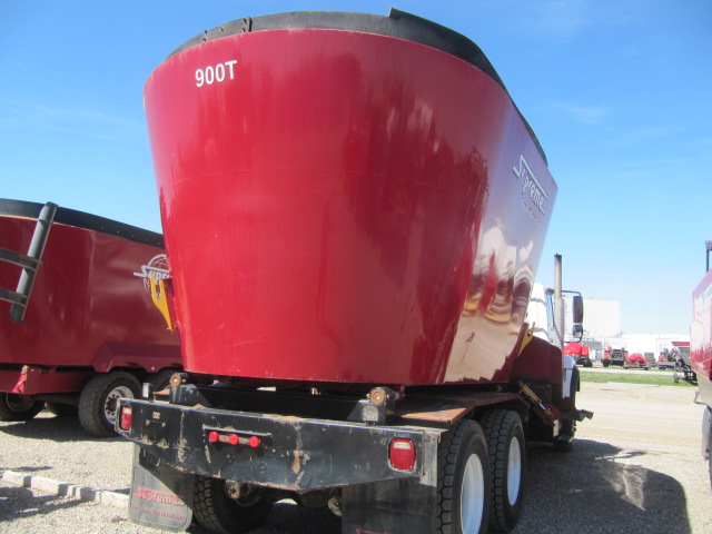 2010 Supreme 900T TMR Mixer
