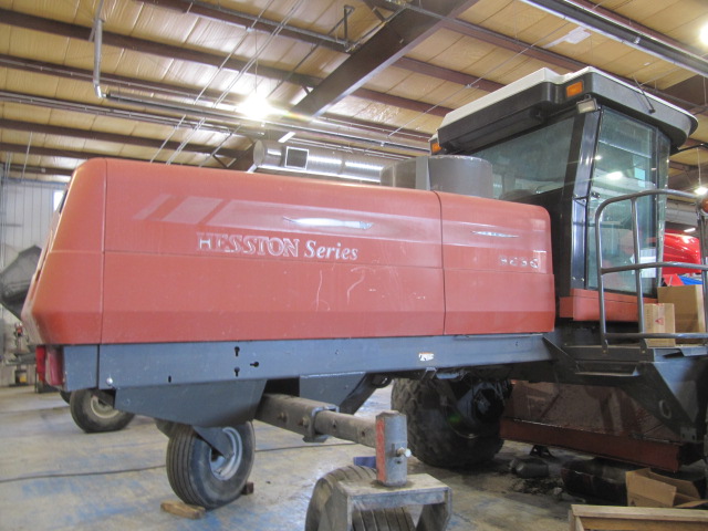 2009 Massey Ferguson 9635 Windrower