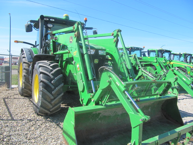 2013 John Deere 7230R Tractor