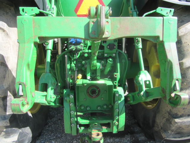 2013 John Deere 7230R Tractor