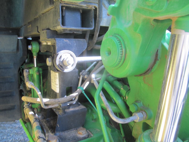 2013 John Deere 7230R Tractor