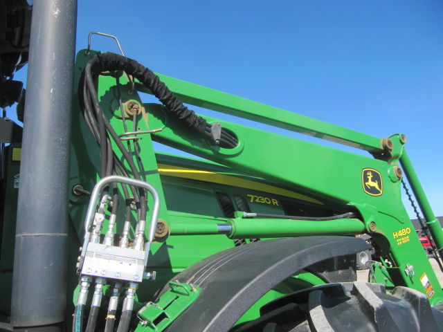 2013 John Deere 7230R Tractor