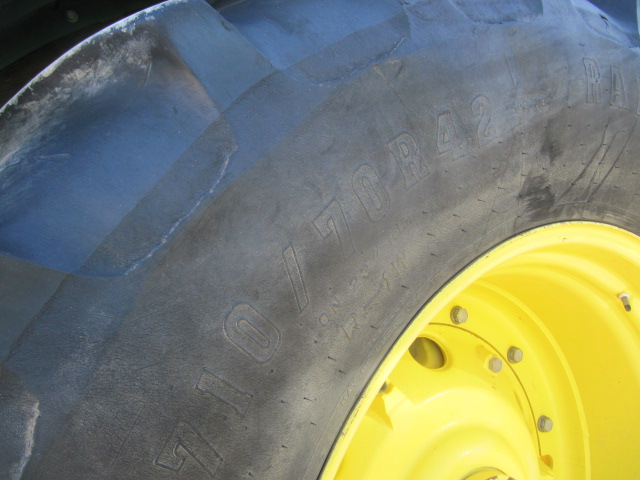 2013 John Deere 7230R Tractor