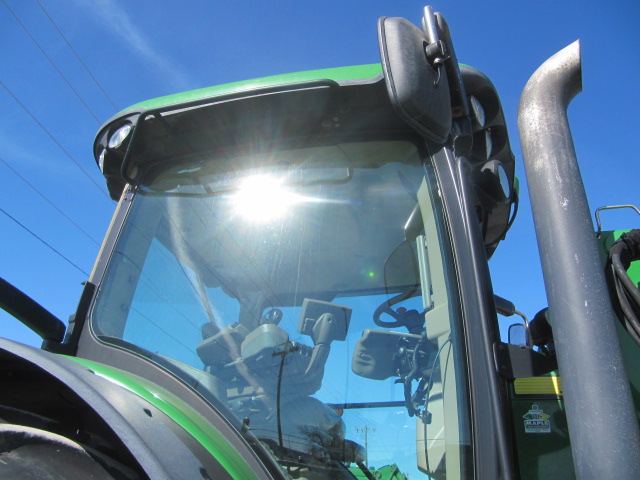 2013 John Deere 7230R Tractor