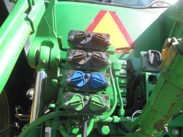 2013 John Deere 7230R Tractor