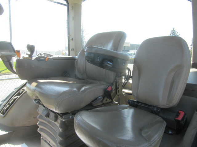 2013 John Deere 7230R Tractor