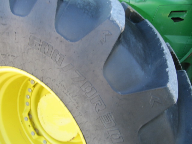2013 John Deere 7230R Tractor