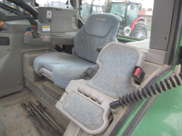 2011 Fendt 820 Tractor