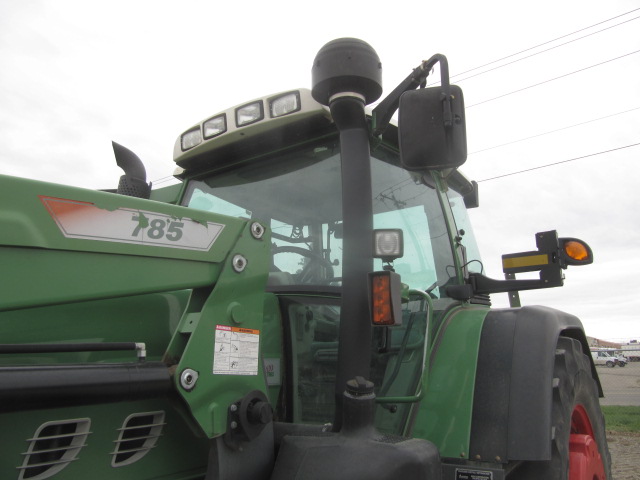 2011 Fendt 820 Tractor