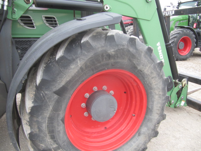 2011 Fendt 820 Tractor