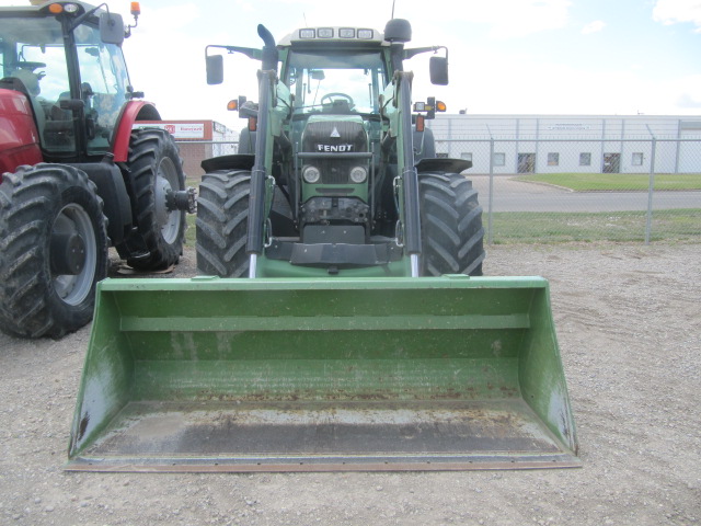 2011 Fendt 820 Tractor