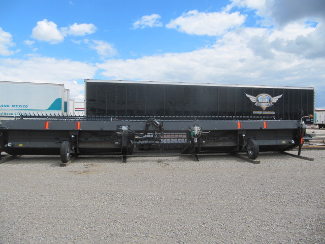 2015 Massey Ferguson 5300-35 Windrower Draper Header