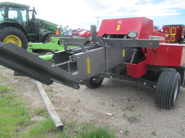 2022 Massey Ferguson 1840 Baler/Square