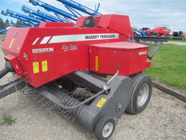 2022 Massey Ferguson 1840 Baler/Square
