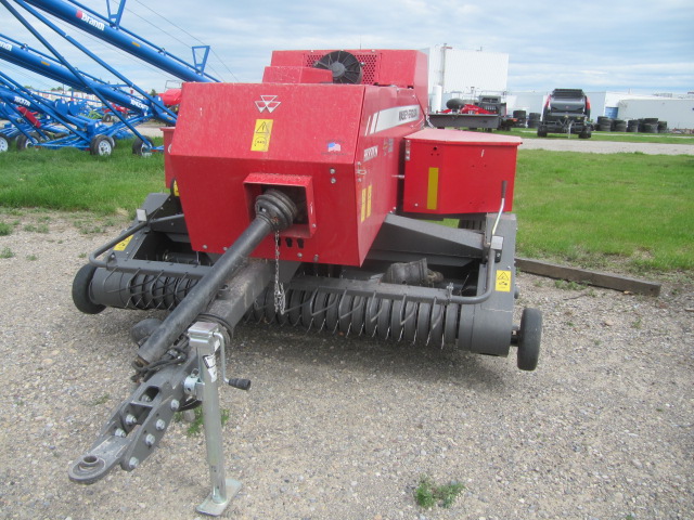 2022 Massey Ferguson 1840 Baler/Square