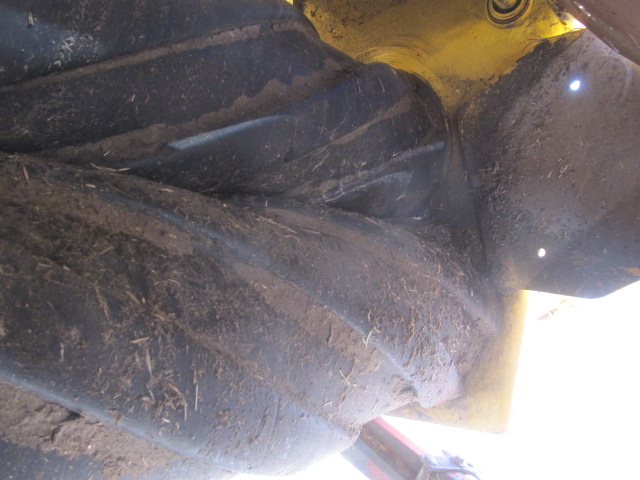 2007 New Holland HW365 Windrower