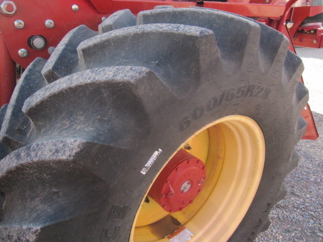 2007 New Holland HW365 Windrower