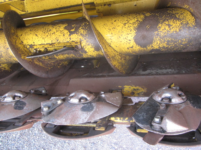 2007 New Holland HW365 Windrower