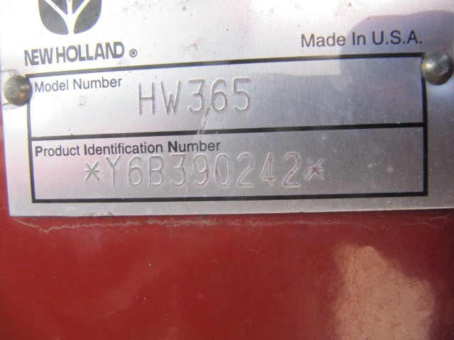 2007 New Holland HW365 Windrower