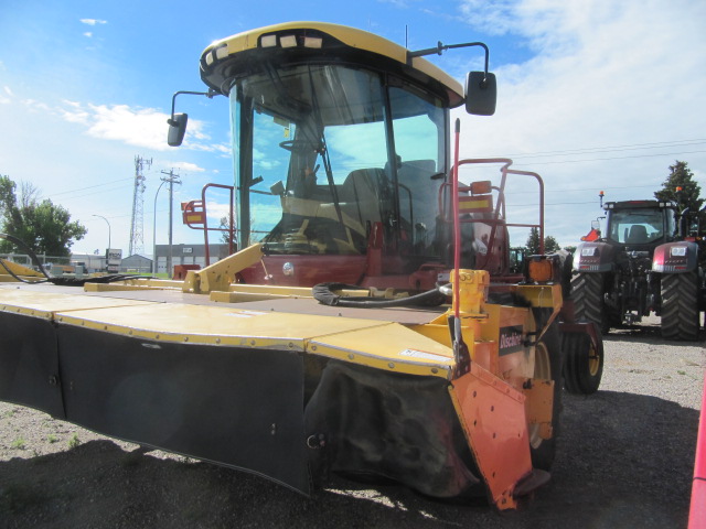 2007 New Holland HW365 Windrower