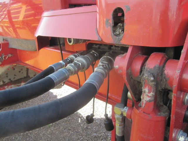 2007 New Holland HW365 Windrower