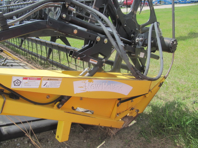 2007 New Holland HB0025 Windrower Draper Header