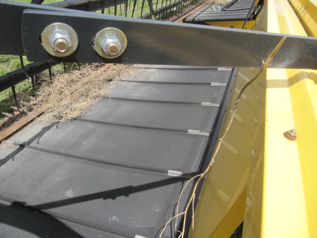 2007 New Holland HB0025 Windrower Draper Header