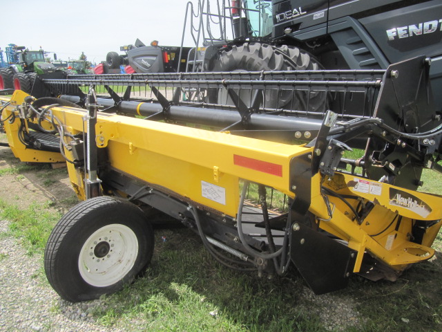 2009 New Holland HB0025 Windrower Draper Header