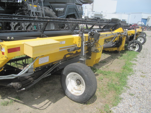 2009 New Holland HB0025 Windrower Draper Header
