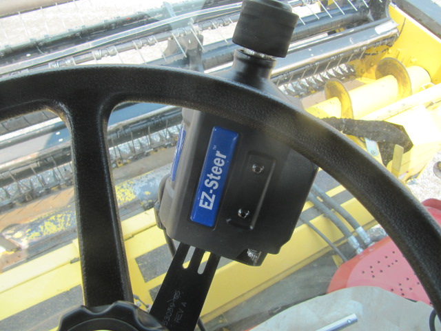 2009 New Holland H8040 Windrower