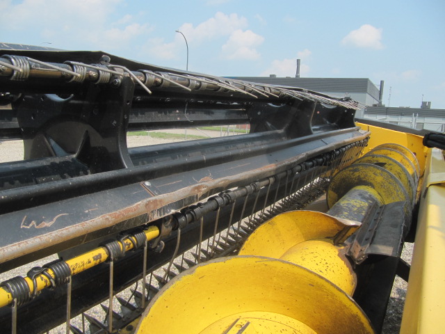 2009 New Holland H8040 Windrower