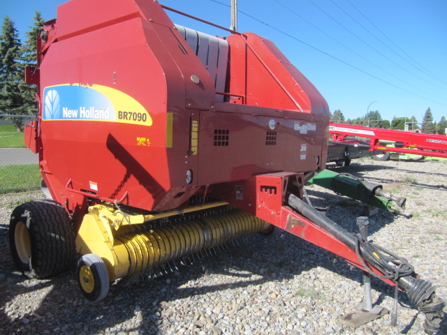 2009 New Holland BR7090 Baler/Round