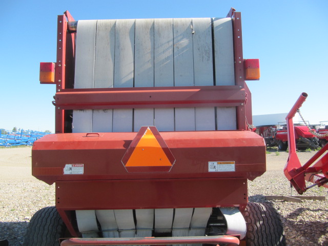 2009 New Holland BR7090 Baler/Round