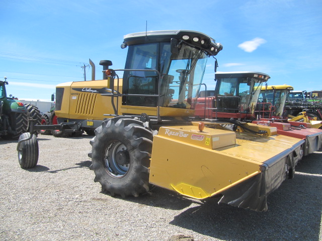 2013 Challenger WR9760 Windrower