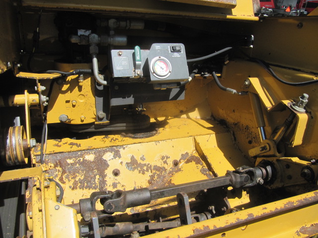 2013 Challenger WR9760 Windrower