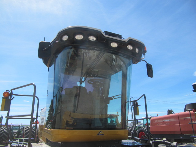 2013 Challenger WR9760 Windrower