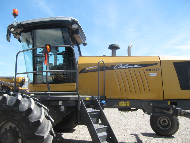 2013 Challenger WR9760 Windrower