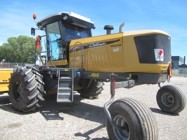 2013 Challenger WR9760 Windrower