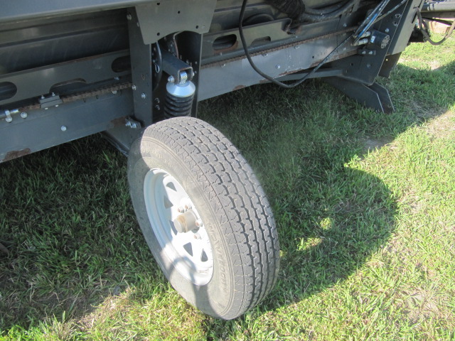 2015 Massey Ferguson 5300-35 Windrower Draper Header