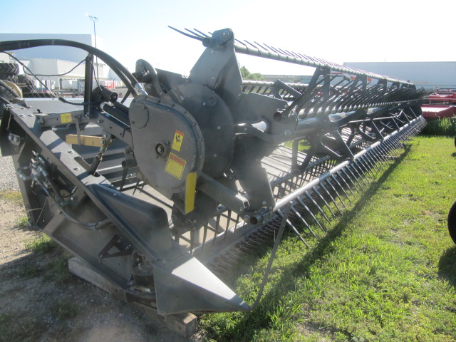 2015 Massey Ferguson 5300-35 Windrower Draper Header